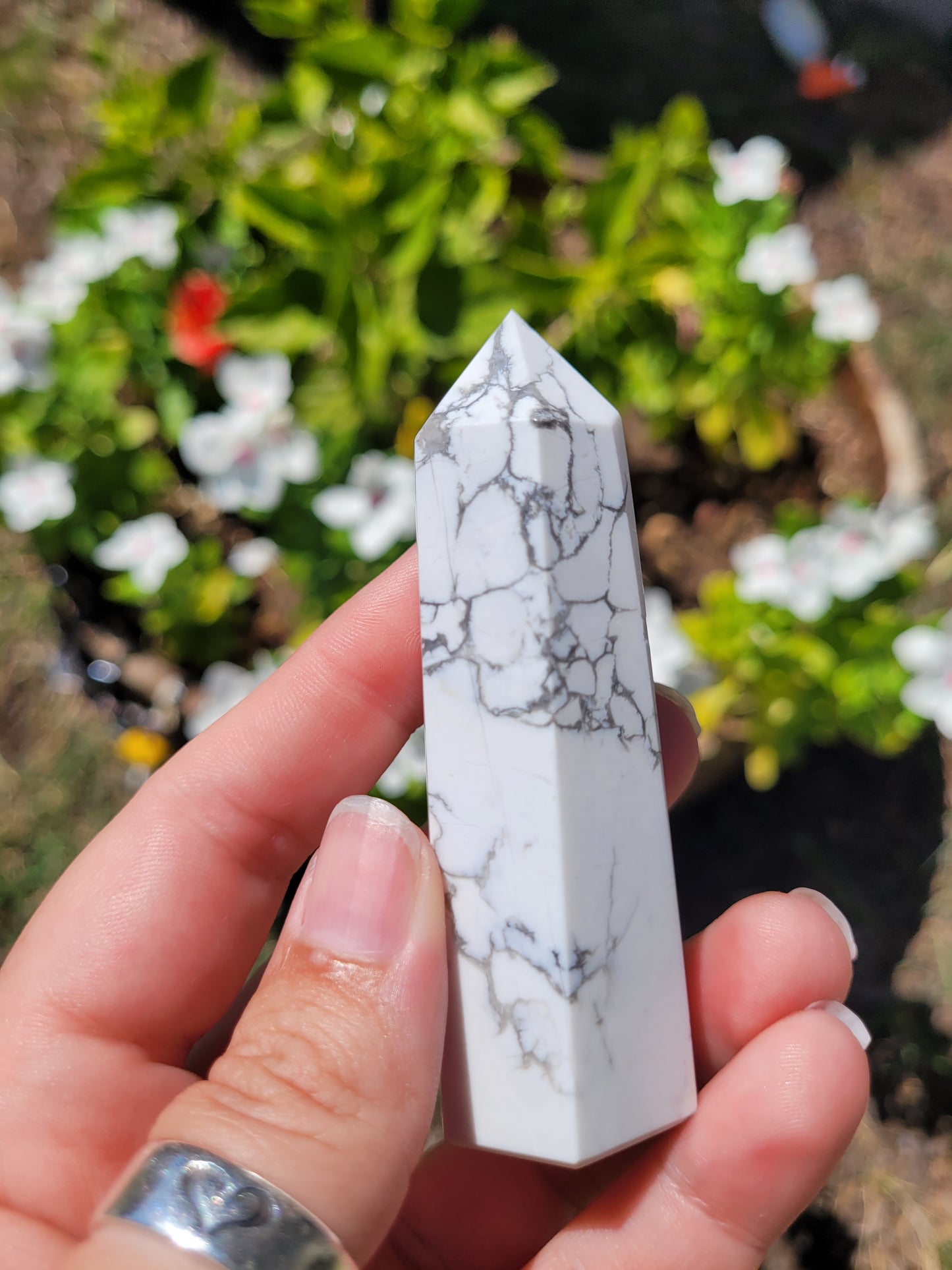 Howlite Tower (X-small)