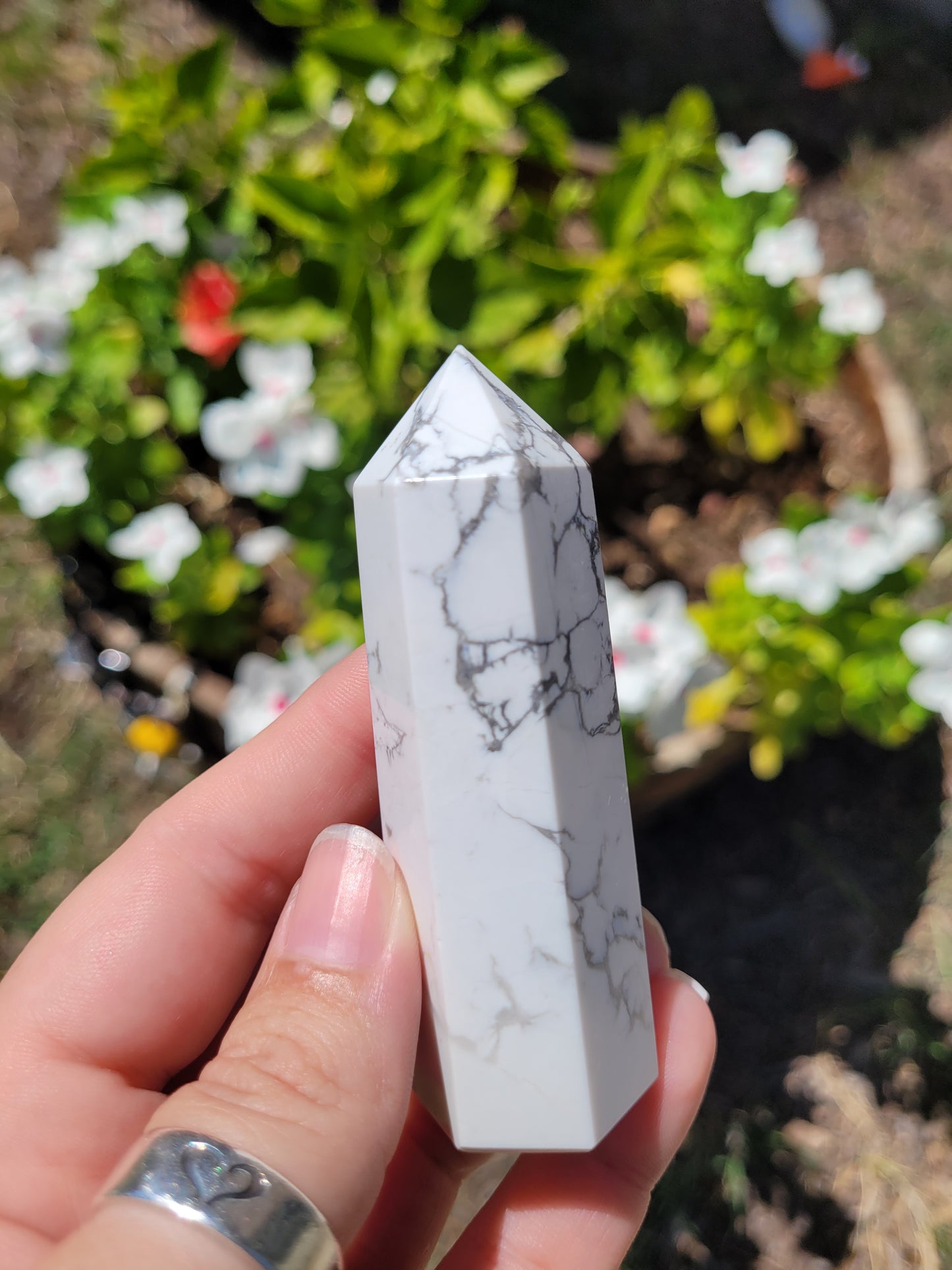 Howlite Tower (X-small)
