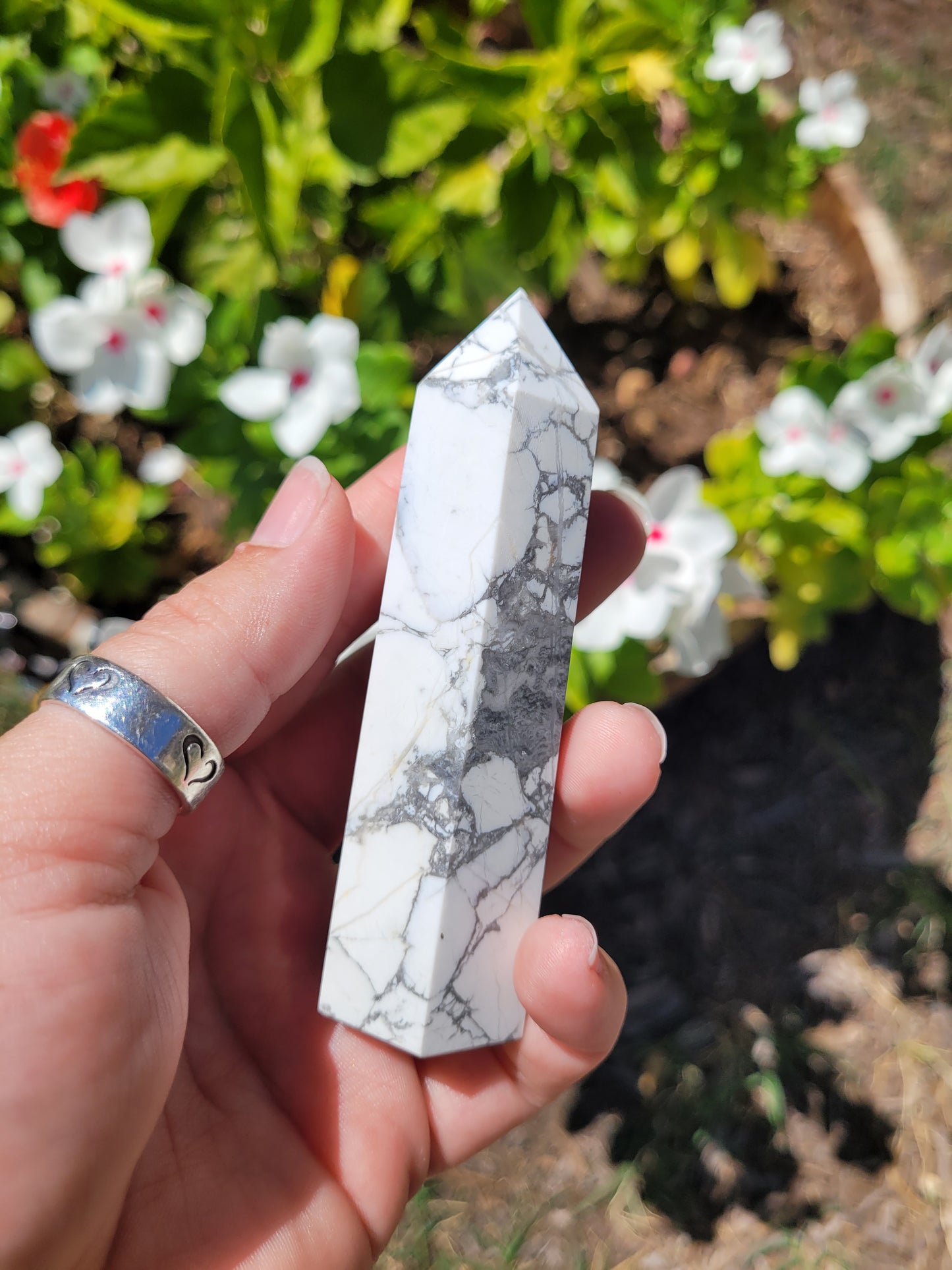 Howlite Tower (Small)