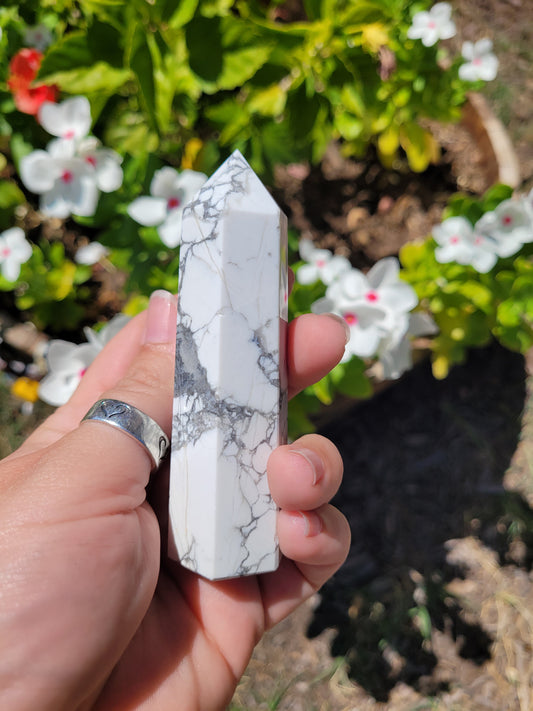 Howlite Tower (Small)