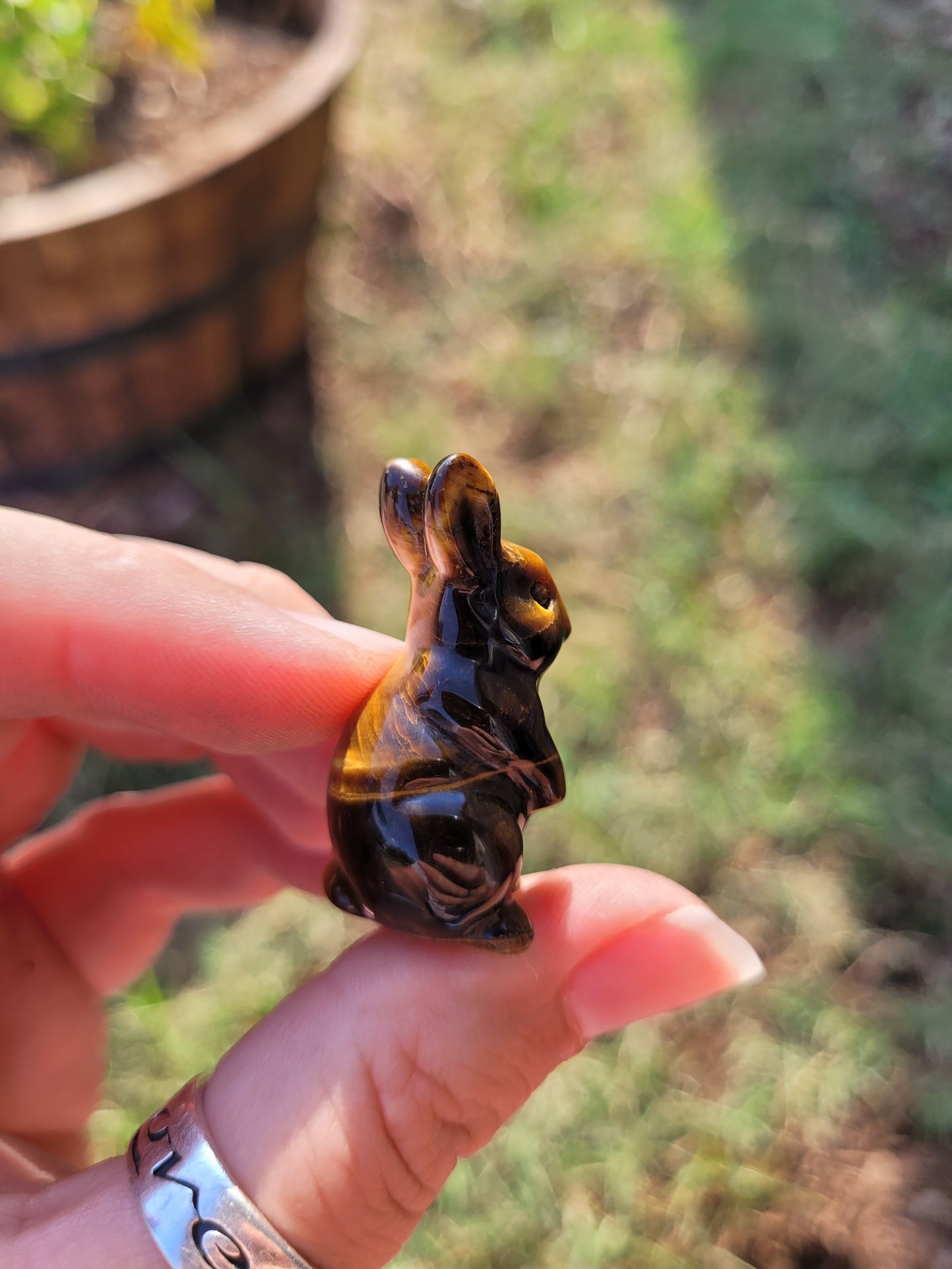Standing Bunny Crystal Carving
