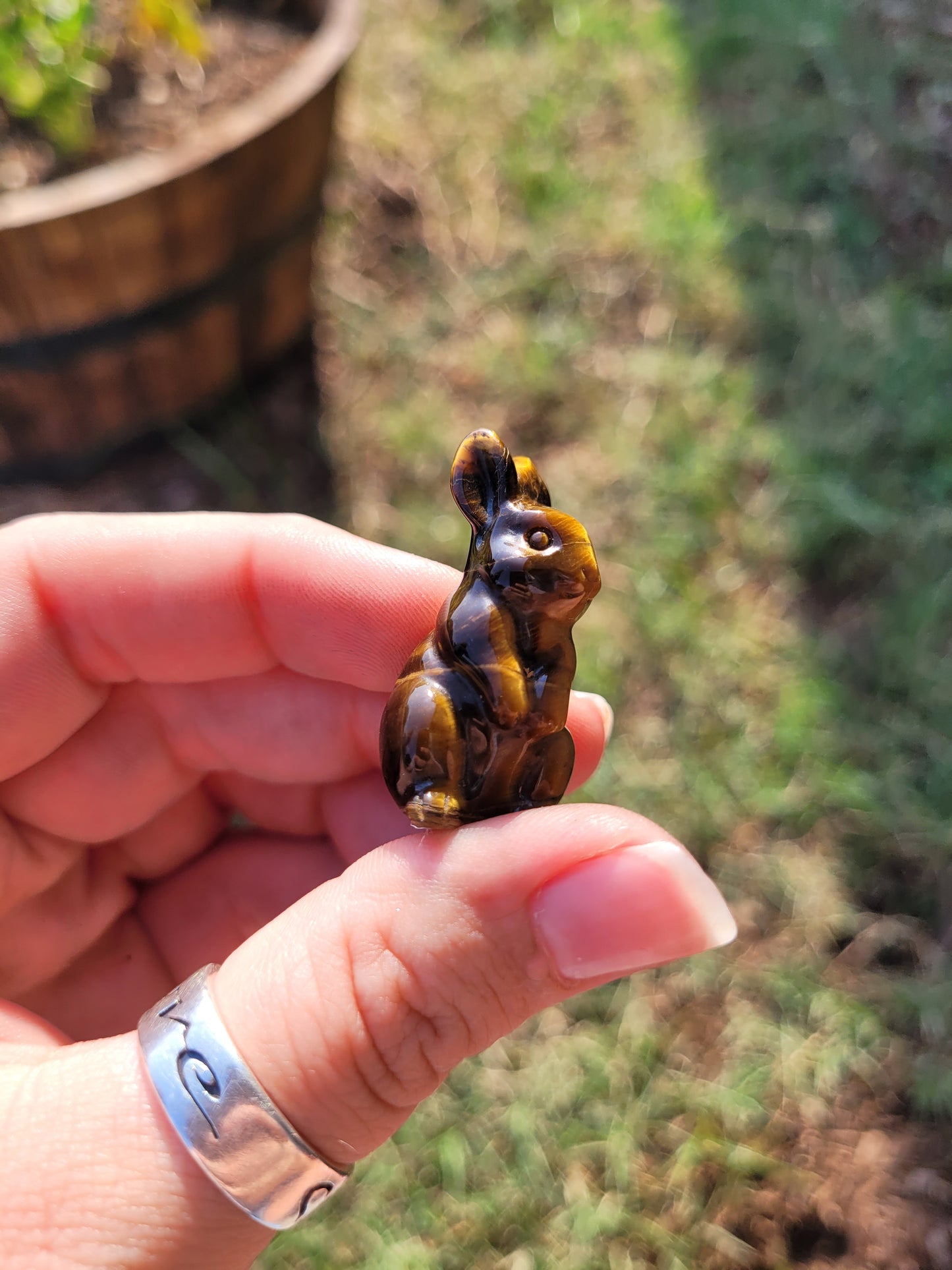 Standing Bunny Crystal Carving