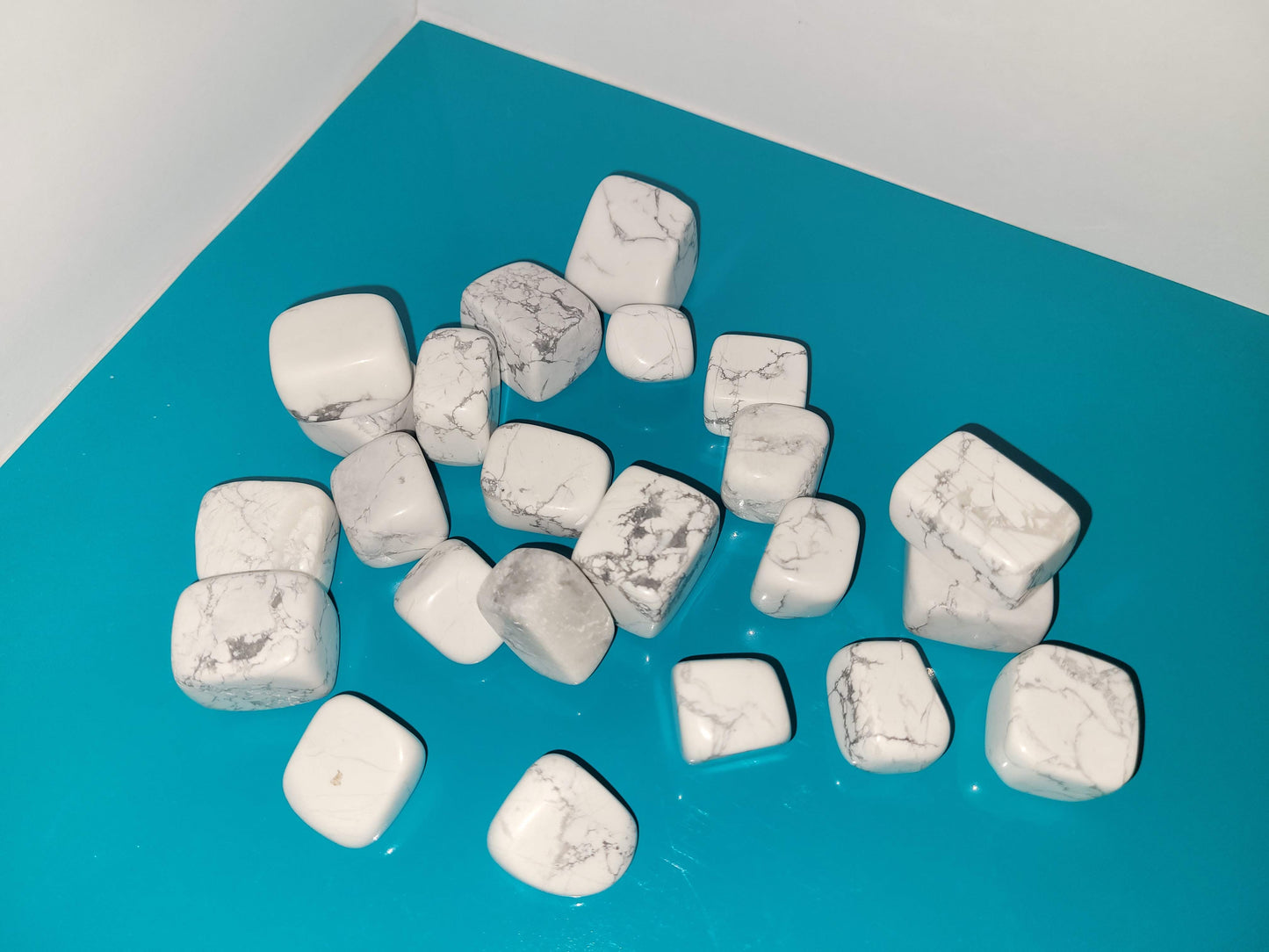 Howlite Tumble