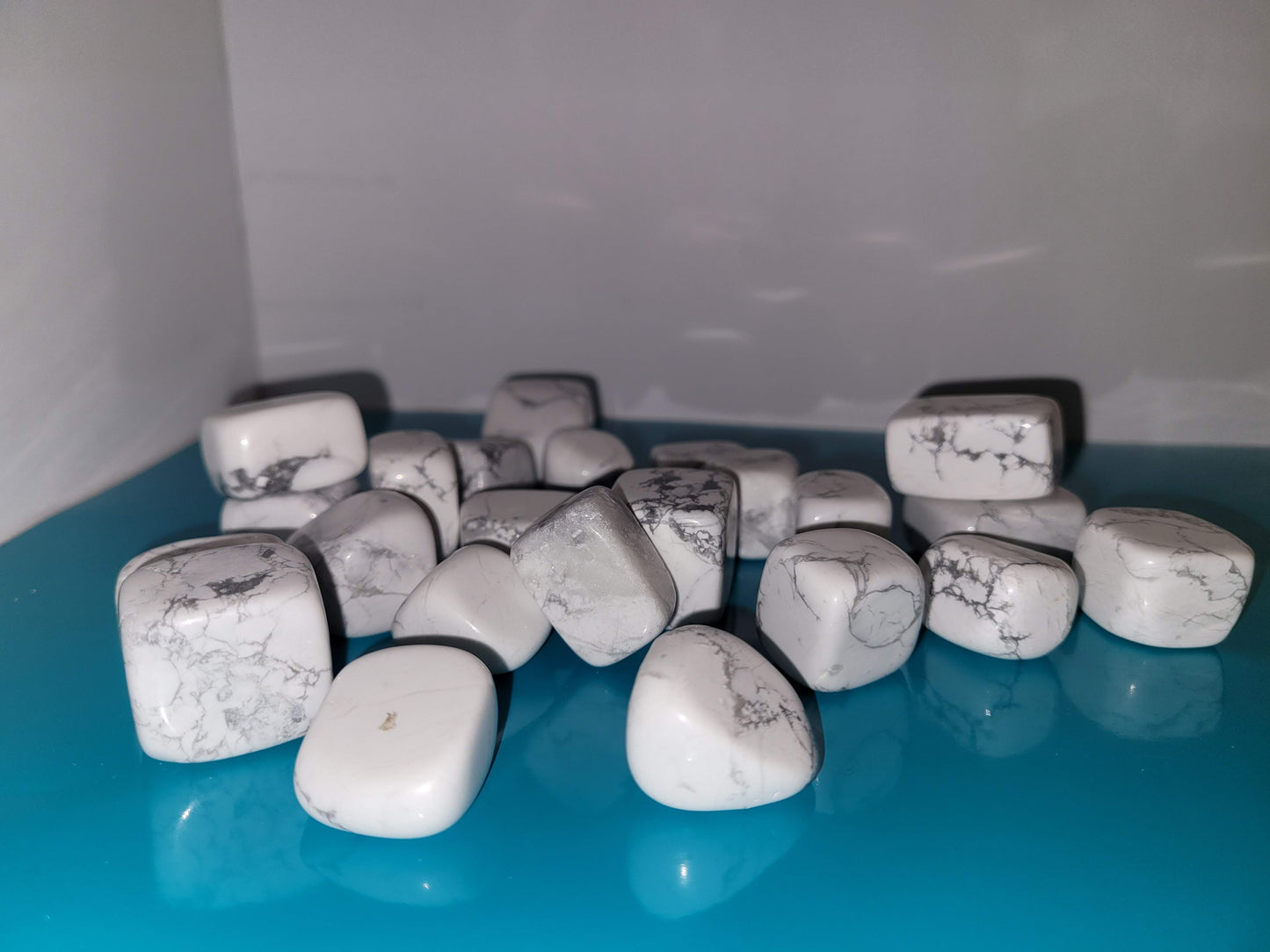 Howlite Tumble
