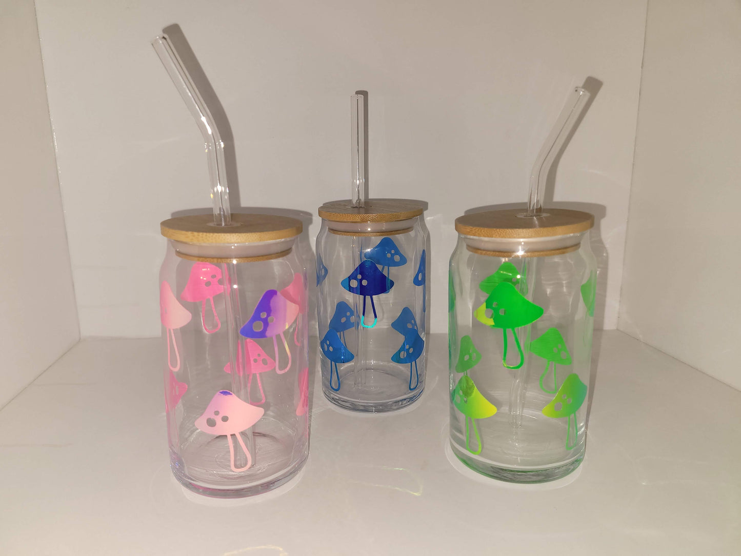 Funky Mushies Glass Cup - 16 oz