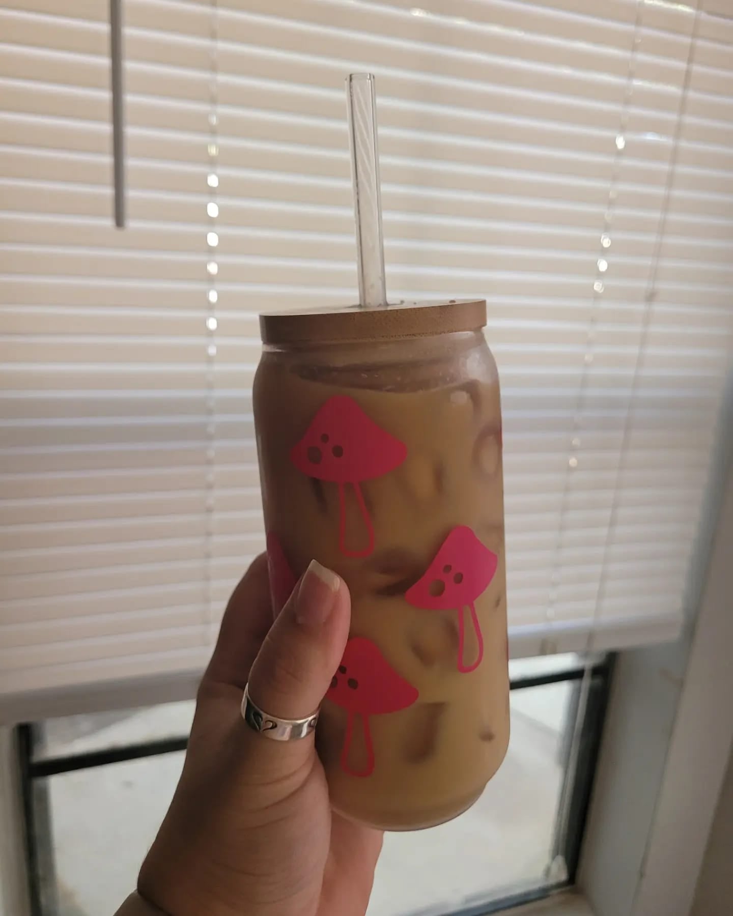 Funky Mushies Glass Cup - 16 oz
